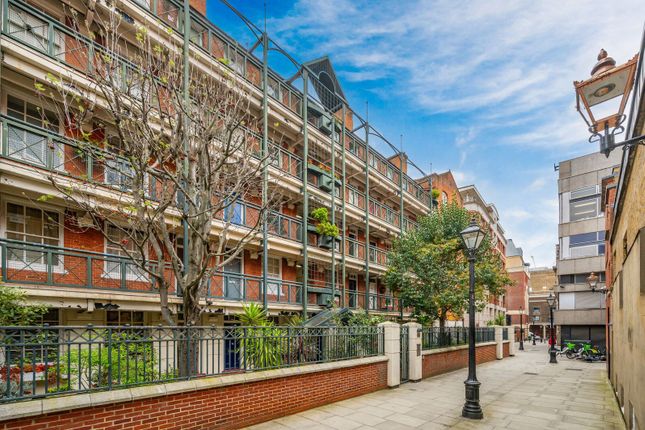 1-bed flat on Fletcher Buildings,, Covent Garden, £3,500/mo