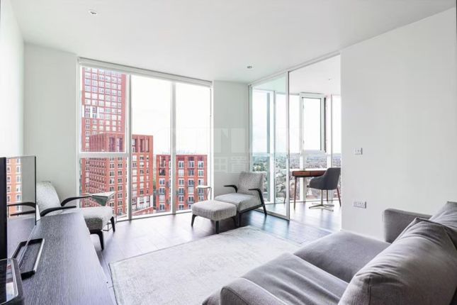 Thumbnail Flat to rent in Sky Gardens, 155 Wandsworth Road, London