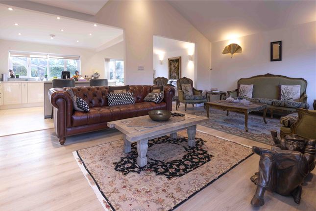14, Warbank Lane, Kingston Upon Thames photo 2