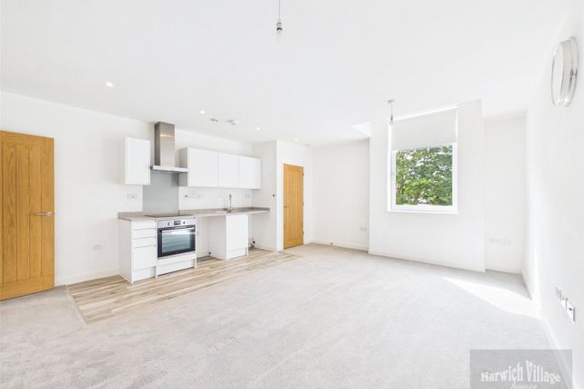 Flat 17, Old Custom House,, Main Road, Essex photo 2