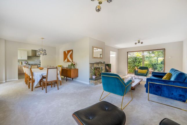Courtlands, Queens Avenue, Maidstone photo 3