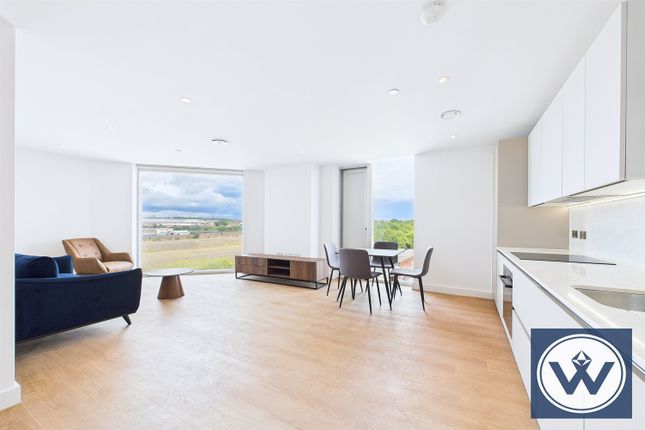 2 bed property for rent in Park View, Dantzic Street M4