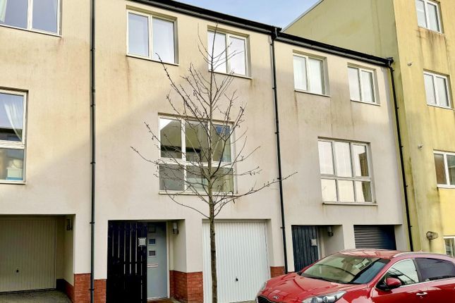 Town house for sale in Gibson Way, Penarth