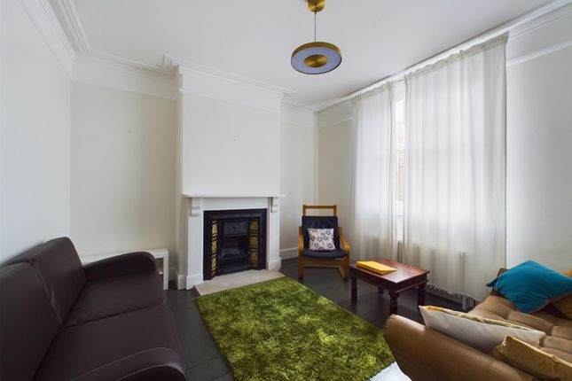4, Cavendish Road, Exeter photo 3