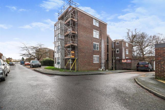 Flat for sale in Willowfield, Harlow