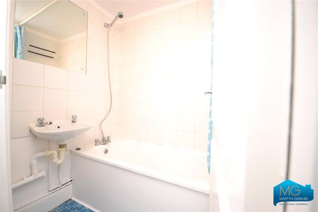 Flat 1, 21, Midhurst Avenue, London photo 4