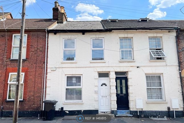 Thumbnail Terraced house to rent in Wellington Street, Luton