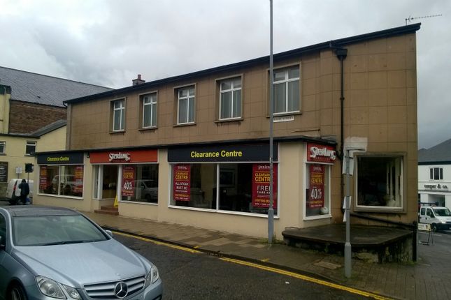 Retail premises to let in 22 Bank Street, Falkirk