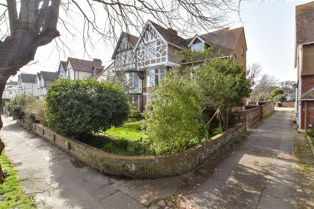 3-bed flat on Norfolk Road, Littlehampton, £325,000