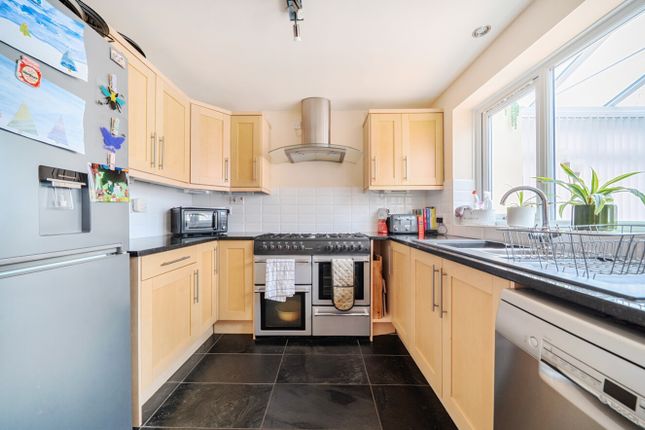 28, Hood Close, Sleaford photo 2