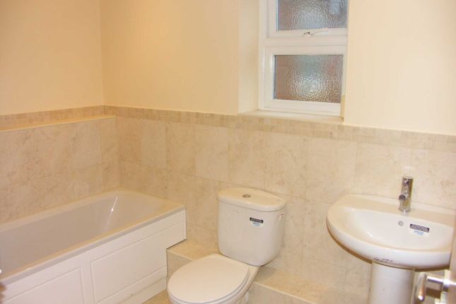 7 Midcroft House, Langdon Street, Tring photo 4