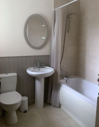 Sextons Cottage, Llanbeblig Road, Caernarfon photo 4
