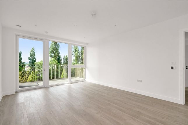 Flat to rent in Unison House, Beresford Avenue, Wembley
