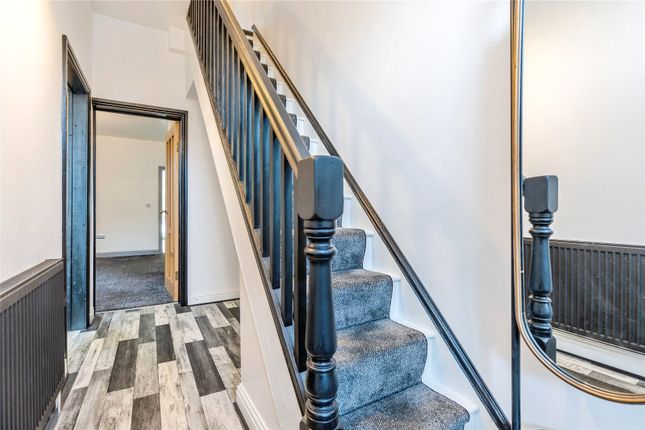 407, Tottington Road, Greater Manchester photo 4