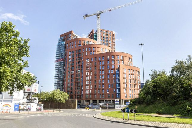 Flat for sale in Leamouth Road, Orchard Wharf, London