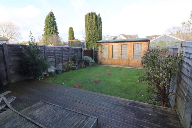 Property for sale in Washbrook Close, Barton Le Clay, Bedfordshire