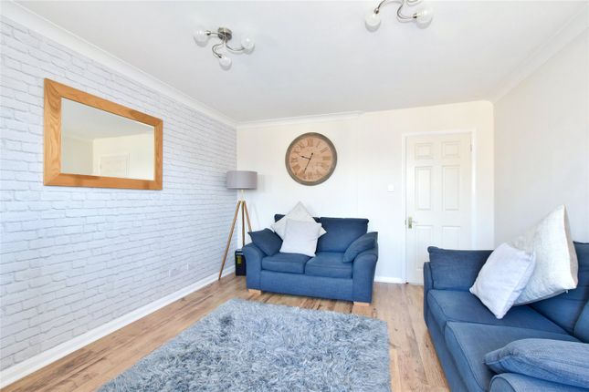 Flat for sale in Foxlands Close, Leavesden, Watford