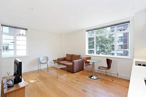 Flat to rent in Nell Gwynn House, Sloane Avenue, Chelsea