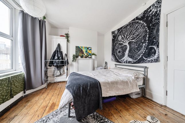 Terraced house to rent in Caledonian Road, Brighton, East Sussex
