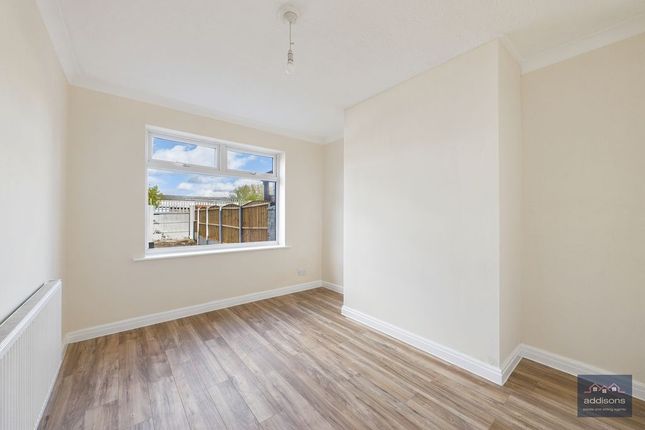 8, Hilda Street, Leigh photo 4