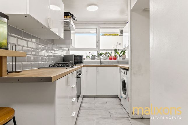 2-bed flat on 16 Hampson Way, London, £325,000