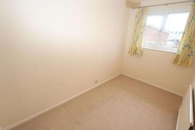 Terraced house to rent in High Street, Knaphill, Woking