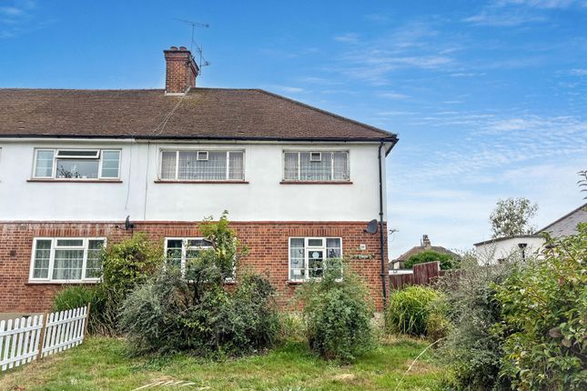 2-bed flat on london, £180,000