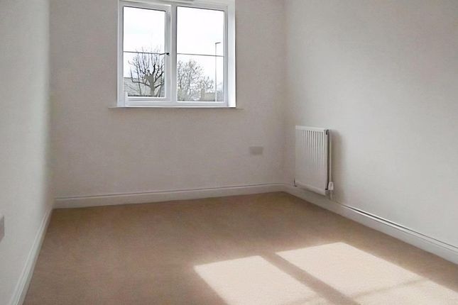 88, Holmsley Lane, LEEDS photo 4