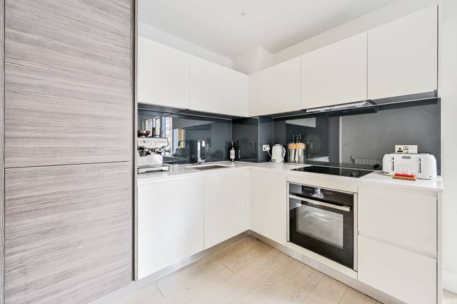 Flat for sale in Pegler Square, Kidbrooke, London