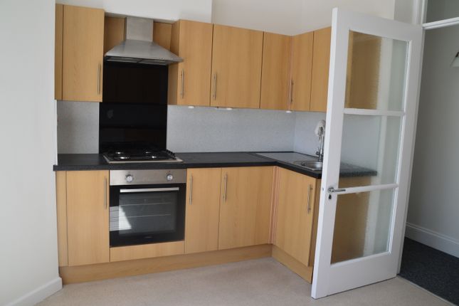 Flat 2, 70, Beach Road, North Somerset photo 5