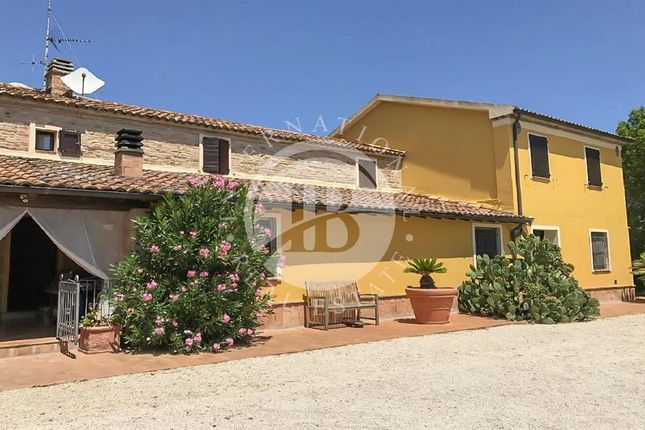 Villa for sale in Pesaro, Marche, 61100, Italy