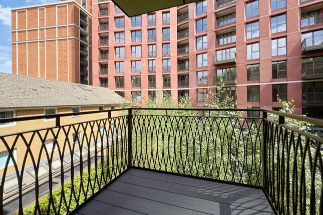 Apt 33, Alcindor Mansions, London photo 5