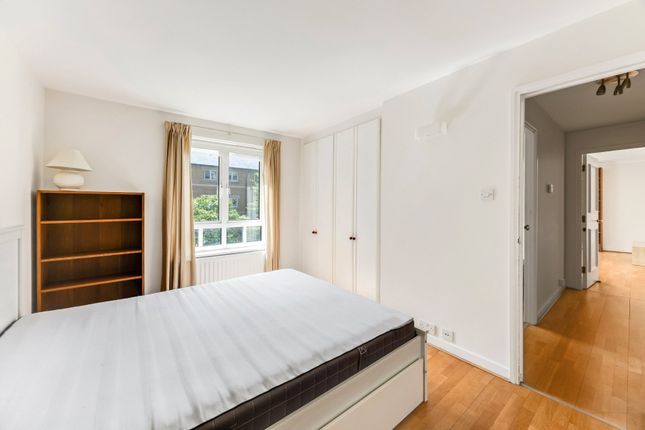 Flat 19, Hunter Lodge,, Admiral Walk, London photo 4