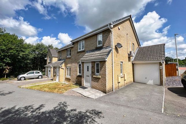 14 Clos Tyn Y Coed Sarn Bridgend Cf32 3 Bedroom Semi Detached House