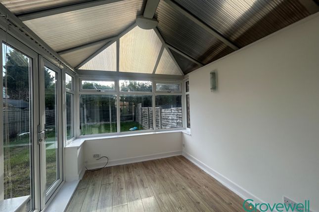 247 Hollinwood Avenue, Oldham photo 5