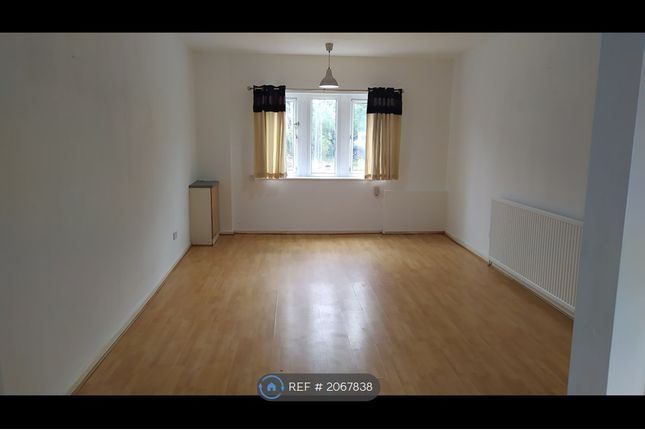 Thumbnail Flat to rent in Town Street, Pudsey
