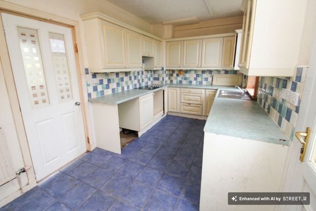 31 Polbeth Avenue, West Calder photo 4