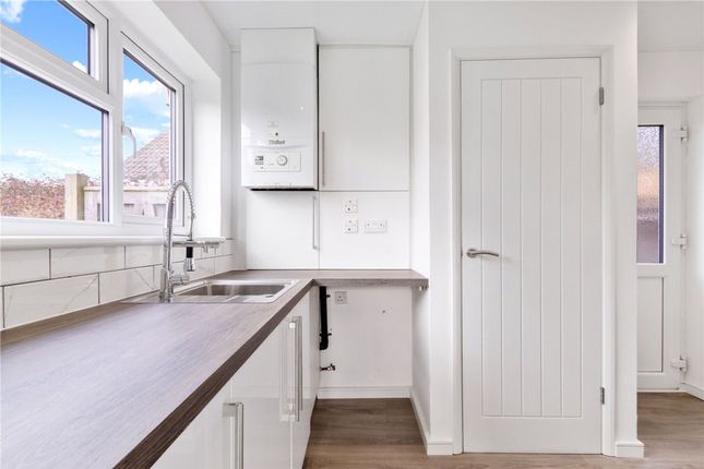 7 Langton Close, Chichester photo 4