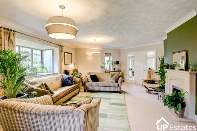 24, De La Bere Crescent, Burbage photo 4