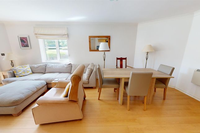 Flat for sale in Almond Court, Northowram, Halifax