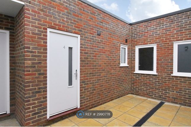 High Street, Andover photo 4