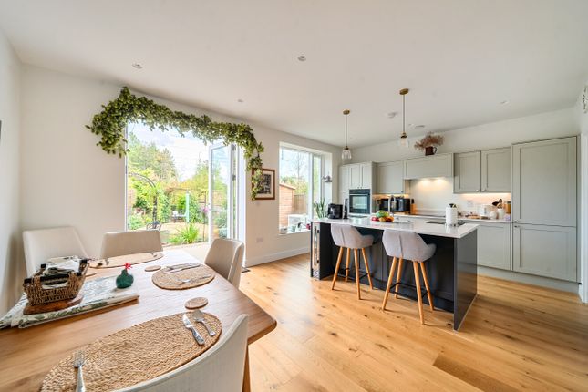 37, Severells Drive, Cirencester photo 3