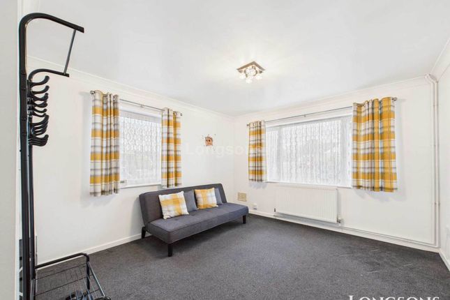 35, Wayland Avenue, Thetford photo 4