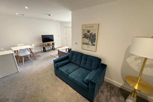 Flat 3 Clifton Park View, 15-21, Doncaster Gate, Rotherham photo 5