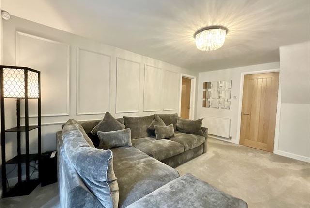 11, Duckham Drive Aston, Sheffield photo 4