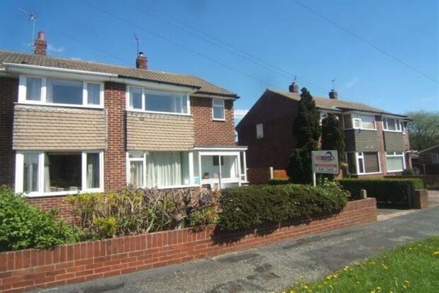 Property to rent in Thornes Moor Close, Wakefield
