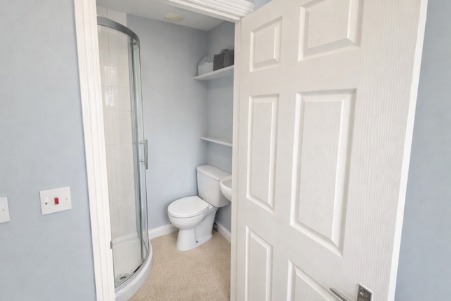 31 Lowther Road, Room 3, Doncaster photo 4
