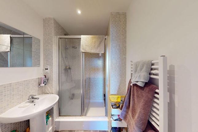 85, Cherrywood Lodge, LONDON photo 4