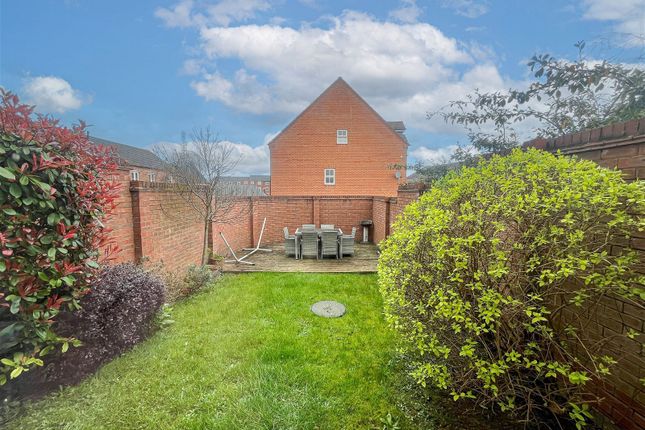 Town house for sale in Moat Lane, Solihull