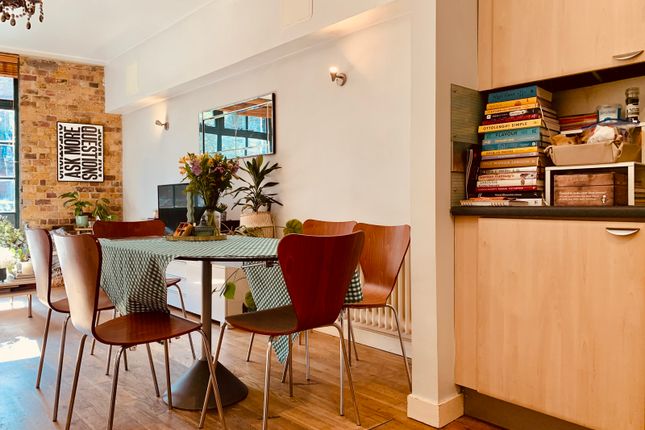 Flat 2 Canada Wharf, 255, Rotherhithe Street, London photo 4